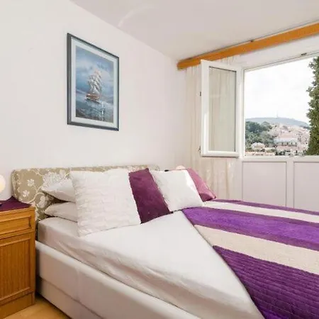 Apartament Nina - One Bedroom With Balcony