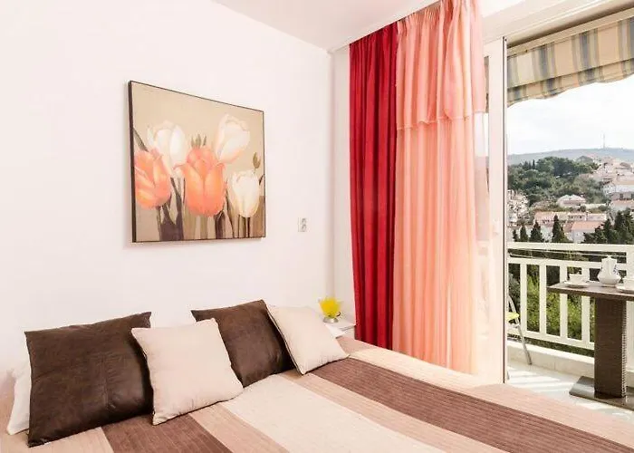Nina - One Bedroom With Balcony * Dubrovník